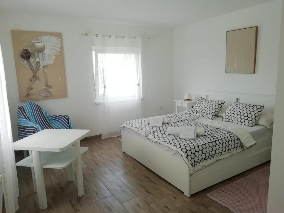 Apartment Hajduk Starigrad Paklenica Luaran gambar